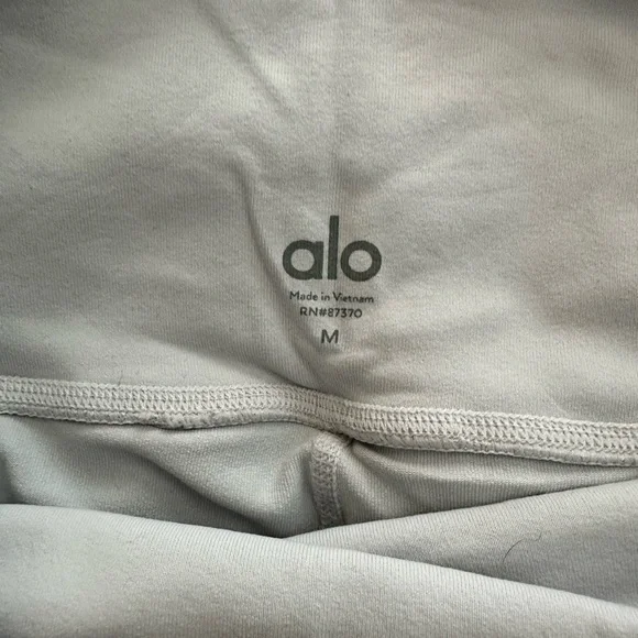 Alo High Waist Moto Legging. Gently worn size M - Picture 6 of 6